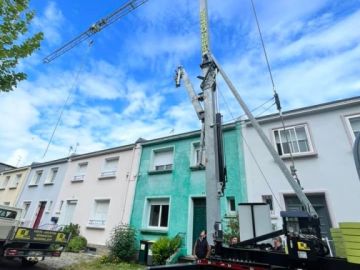 Livraison et mise en service d’une grue SPEED CRANE!
Capacité de 500kg à 16m 
Montage en moins de 45 min 
Essieu directionnel pour les chantiers difficiles...