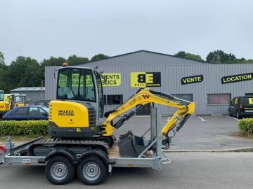 Livraison d’une mini pelle Wacker Neuson EZ26 cabine et remorque Ecim !👌
Merci au Regroupement des Mairies St Thonan, St Divy et la Forest-Landerneau !