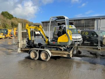 Livraison du jour , mini pelle WACKER NEUSON ET18 avec power titl Martin !
Merci à notre client TP du Tregor