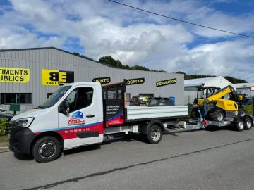 Livraison d’un chariot télescopique KRAMER 1245 et d’une remorque ECIM 
Merci à notre client OMNES LE BLOND pour leur confiance